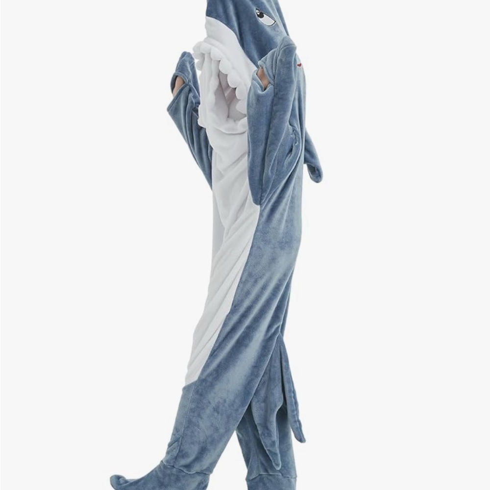 NWOT Shark Plush One Piece Oversized Footie Pajama Costume SZ XS Grey White - Picture 5 of 10